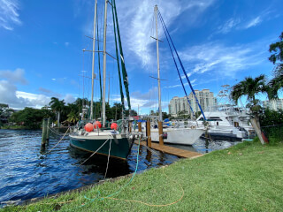 Boat neighbors